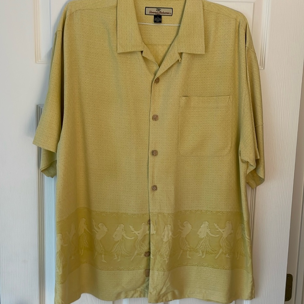 Tommy Bahama short sleeve silk button down XL